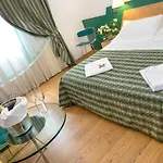 West Point Airport Hotel 4*