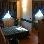West Point Airport 4*