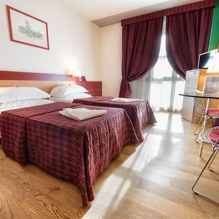 West Point Airport Hotel Dossobuono