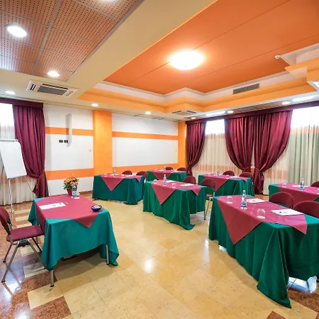 West Point Airport Hotel Dossobuono