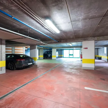 Hotel West Point Airport 4*