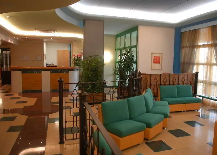 West Point Airport 4*