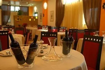 West Point Airport דוסובונו