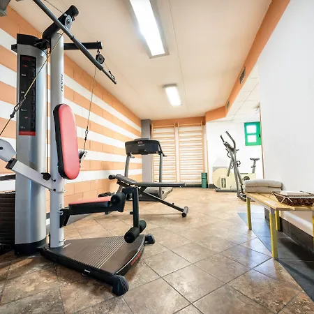 West Point Airport 4* 多索博诺