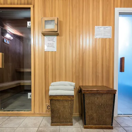 West Point Airport 4*