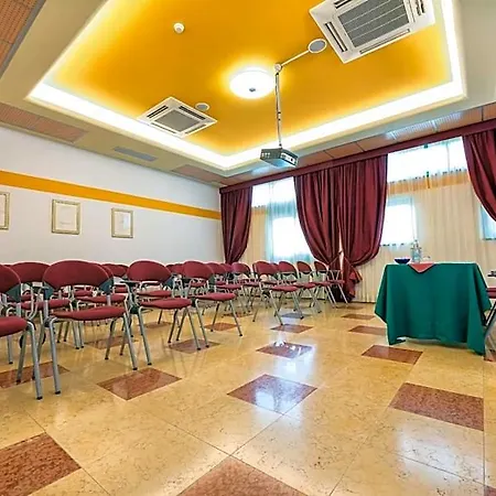 Hotell West Point Airport Dossobuono