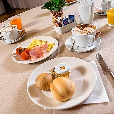 West Point Airport Hotell Dossobuono