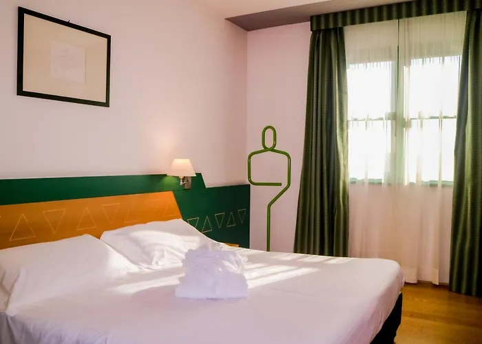 מלון West Point Airport