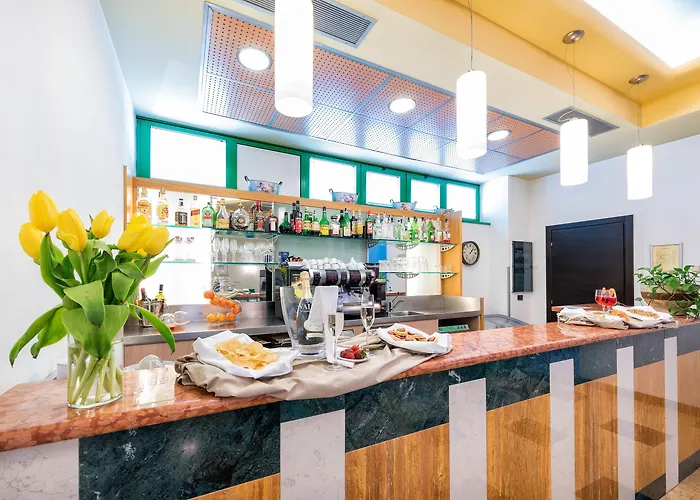 West Point Airport מלון 4*